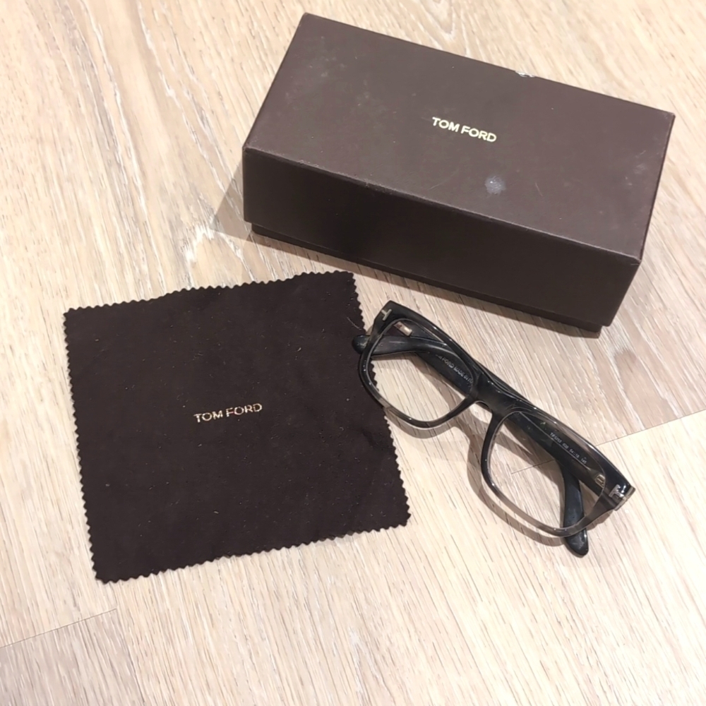 TOM FORD TF5253 050 Eyeglasses 54□18-145 Made in Italy Case included